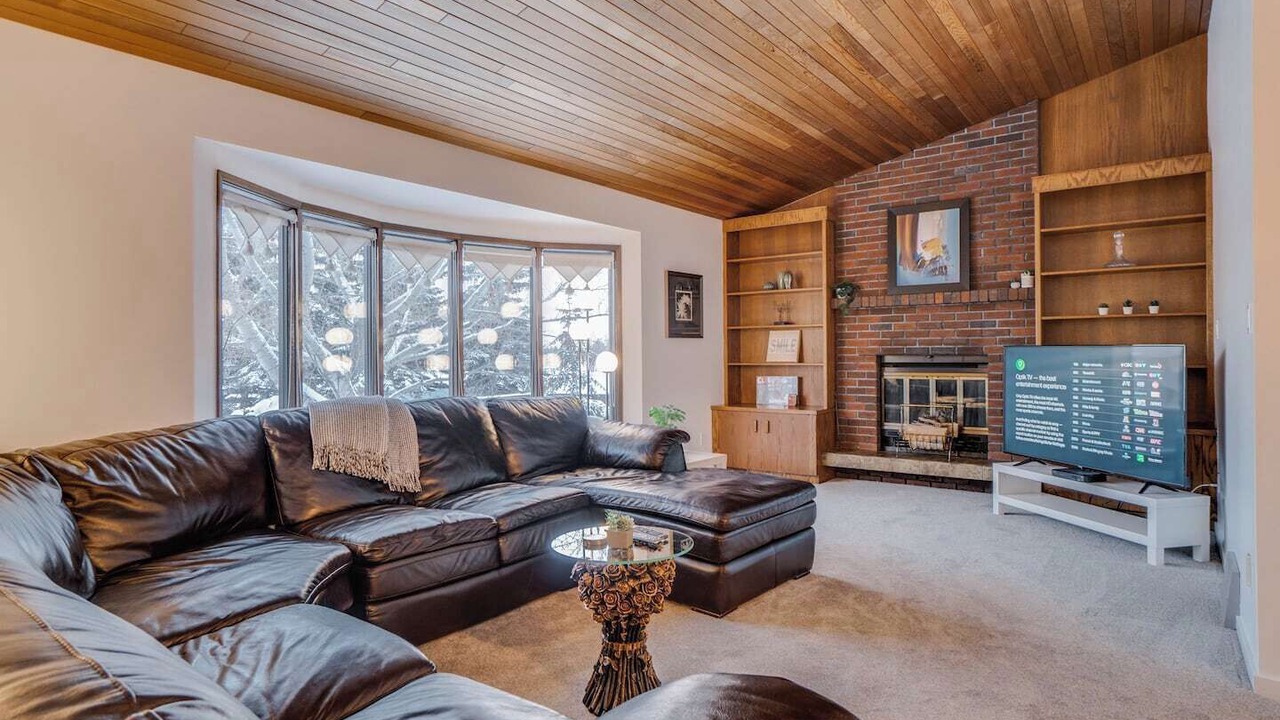 Photo of Livingroom in Southwest Edmonton
