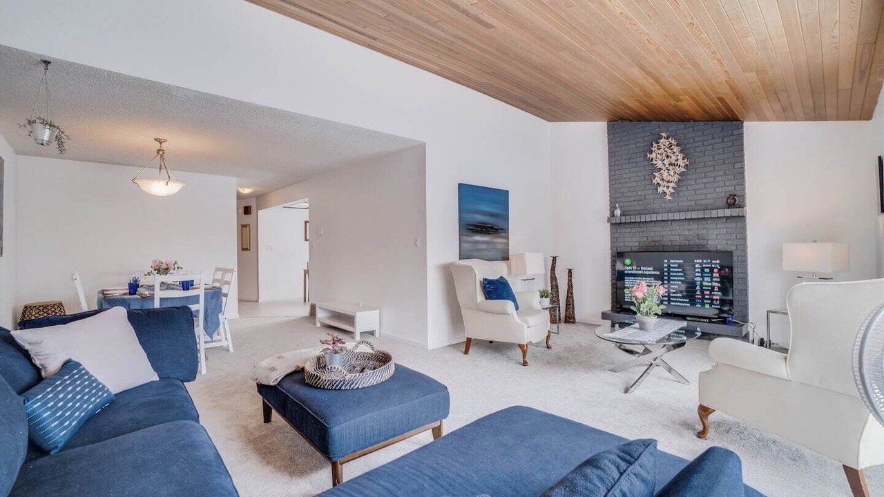 Photo of Livingroom in Southwest Edmonton