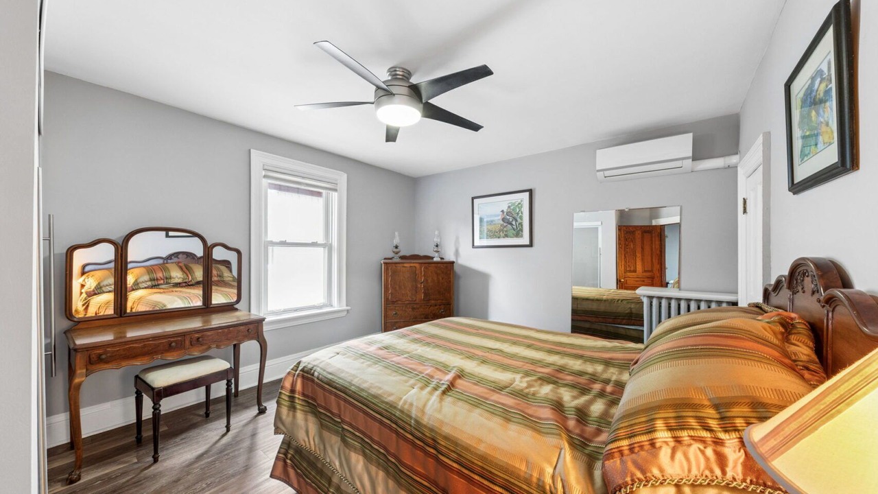 Photo of Bedroom in Midland