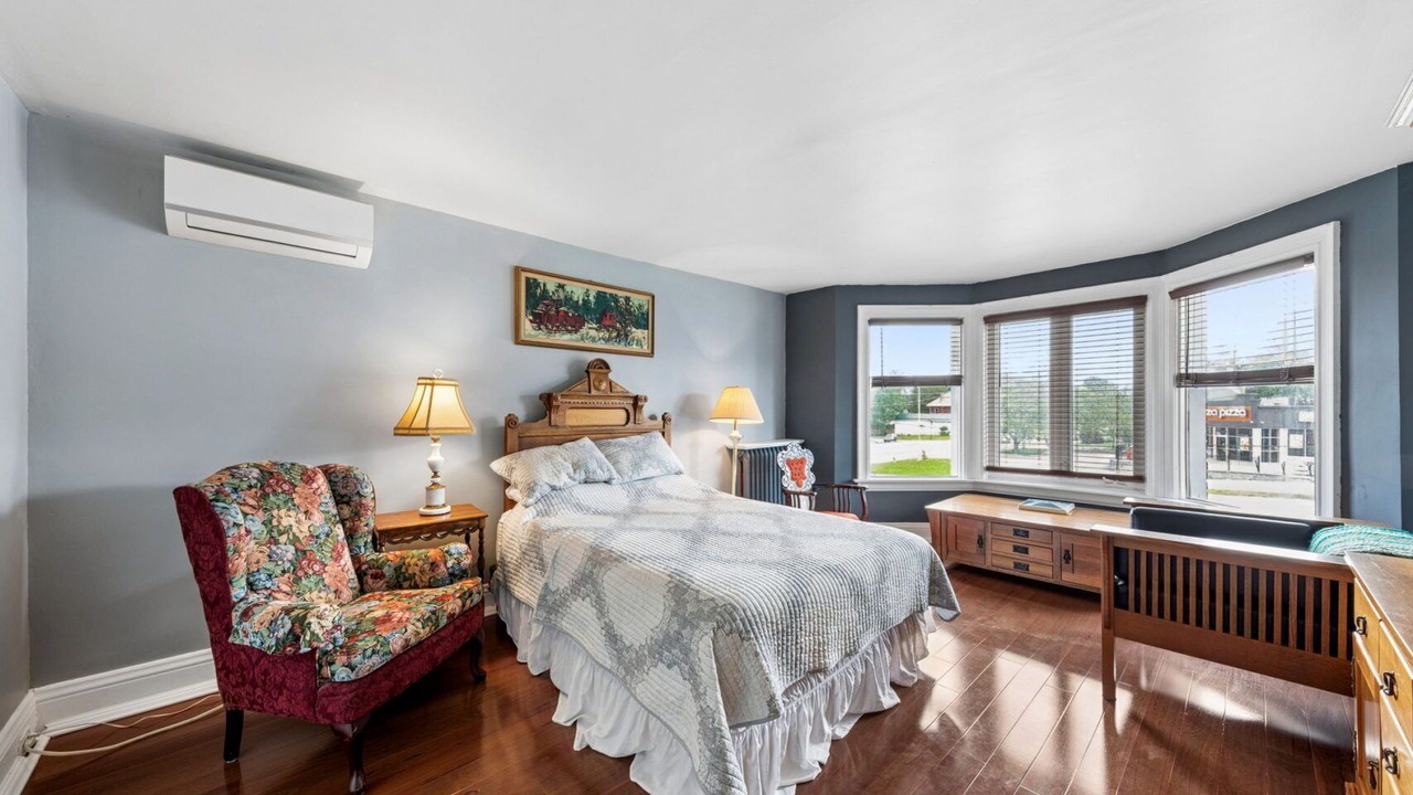 Photo of Bedroom in Midland