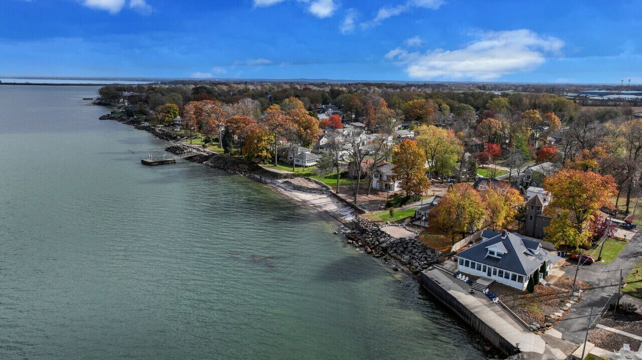 Photo of Outdoor in Huron