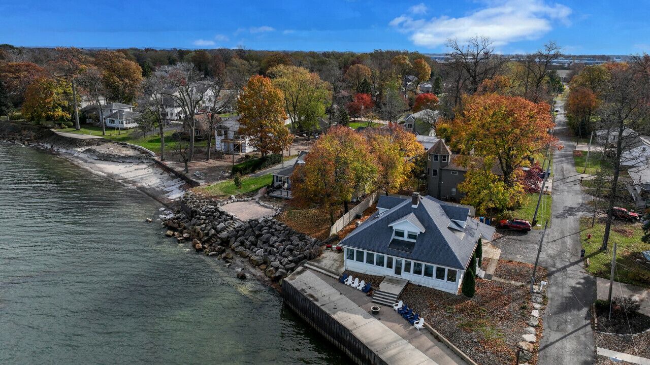 Photo of Outdoor in Huron