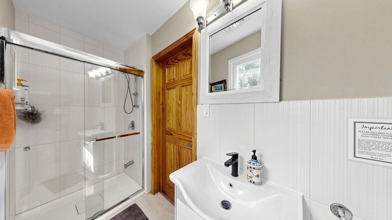 Photo of Bathroom in Scugog