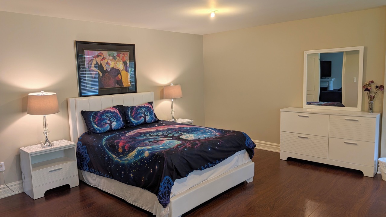 Photo of Bedroom in Richmond Hill