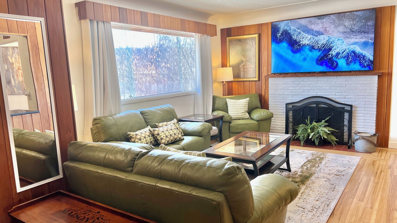 Photo of Livingroom in Prince George