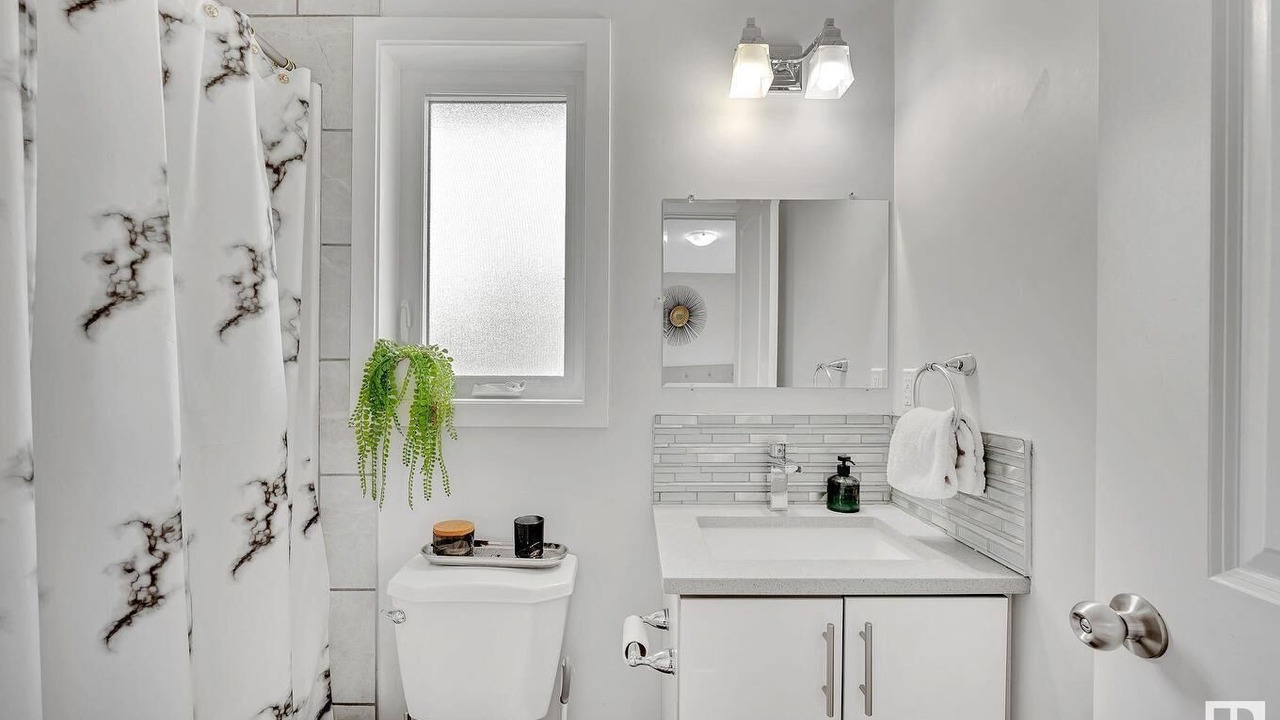 Photo of Bathroom in North Central Edmonton