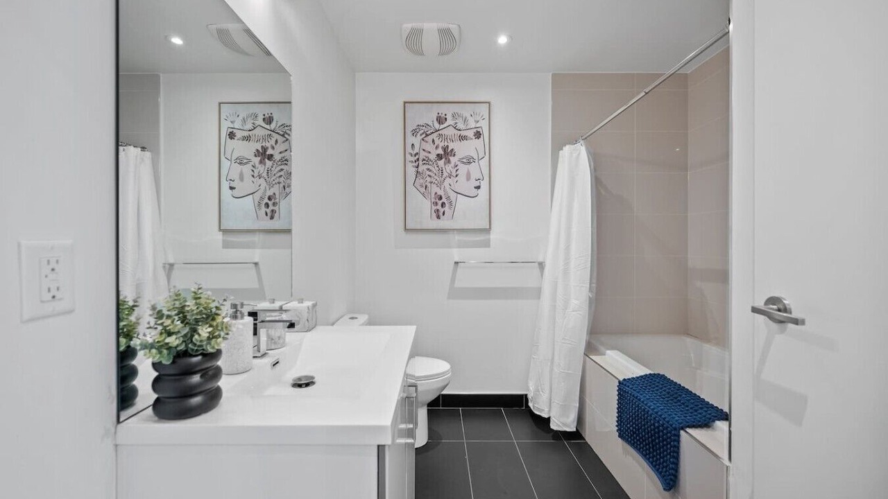 Photo of Bathroom in Connaught