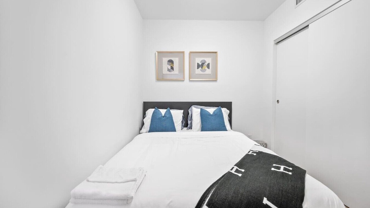 Photo of Bedroom in Crescent Heights