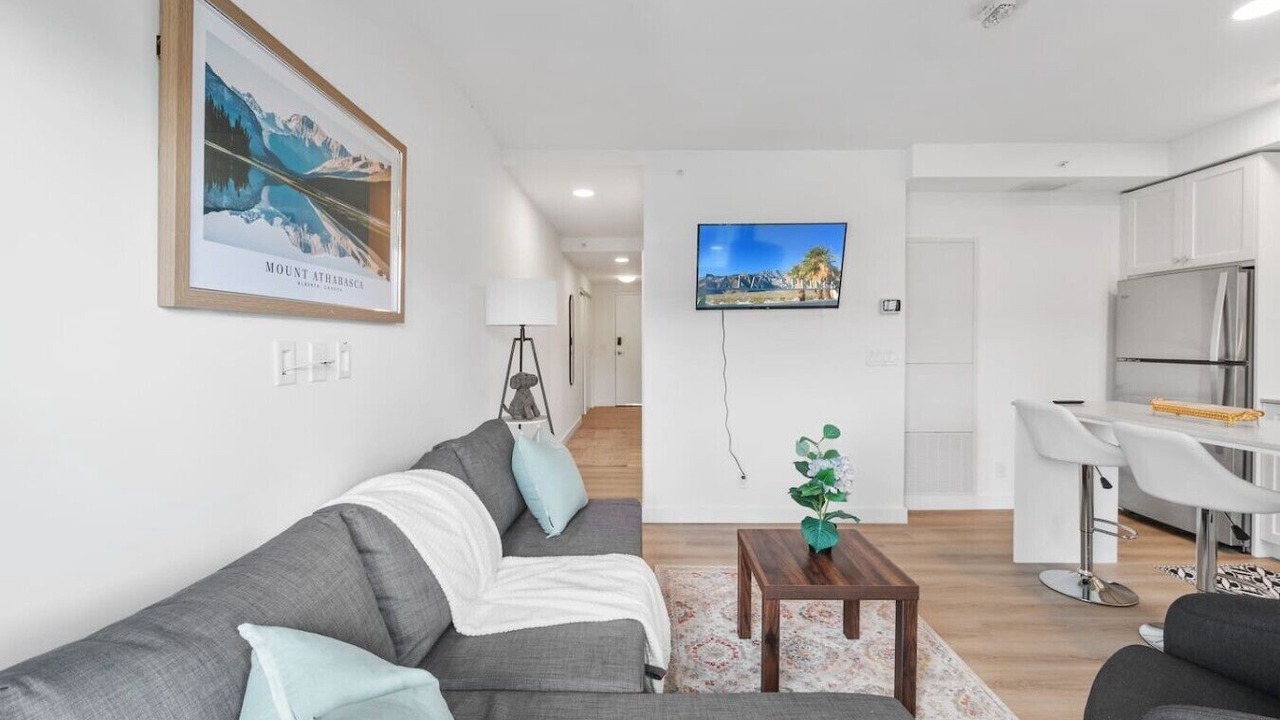 Photo of Livingroom in Crescent Heights