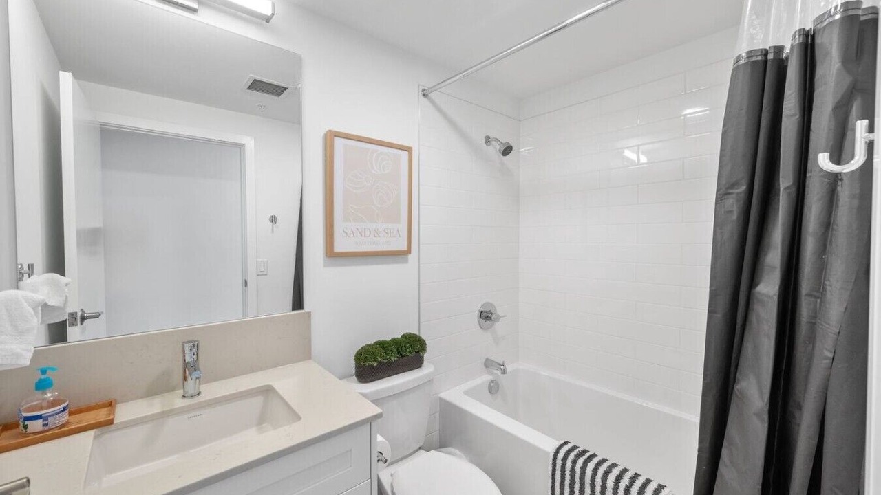 Photo of Bathroom in Crescent Heights