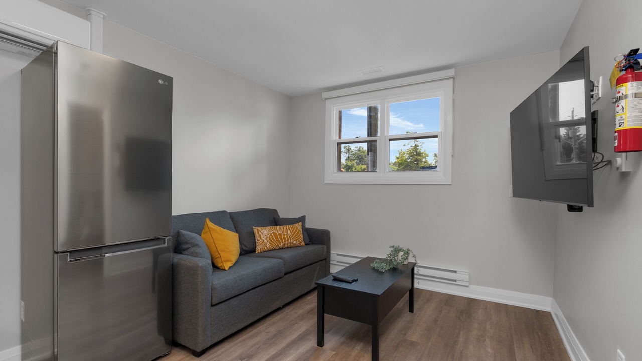 Photo of Livingroom in Wasaga Beach