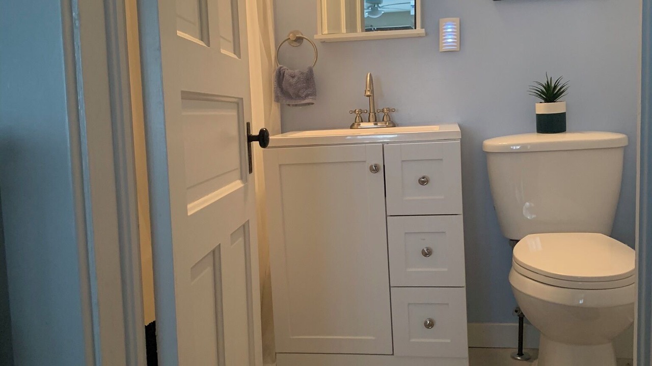 Photo of Bathroom in Lakeside