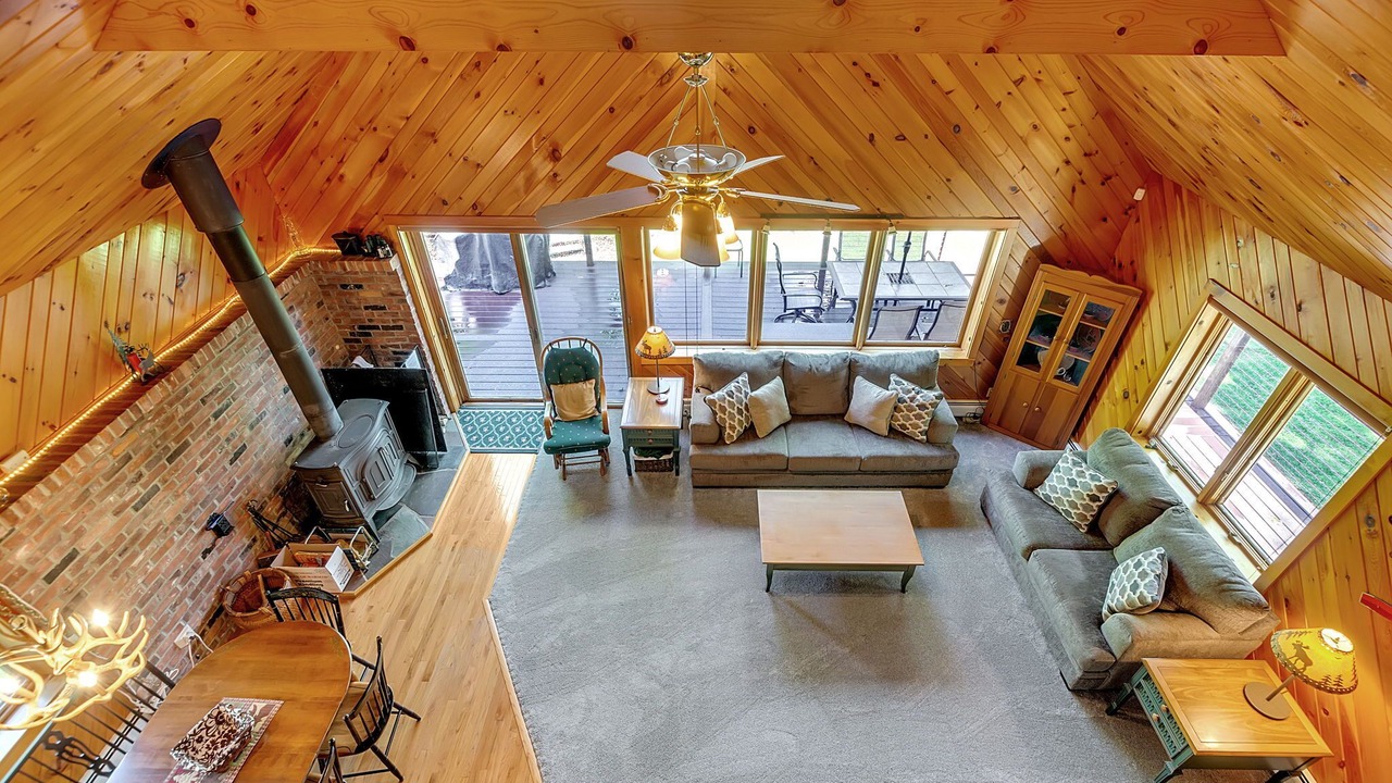 Photo of Livingroom in Ellicottville