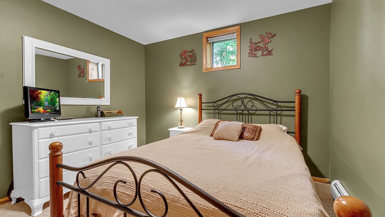 Photo of Bedroom in Ellicottville