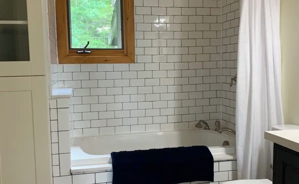 Photo of Bathroom in Muskoka Lakes