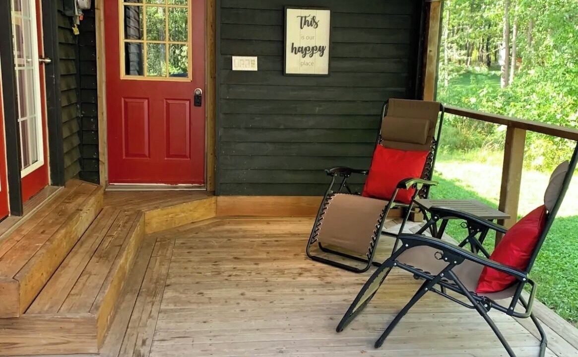 Photo of Patio Balcony in Muskoka Lakes