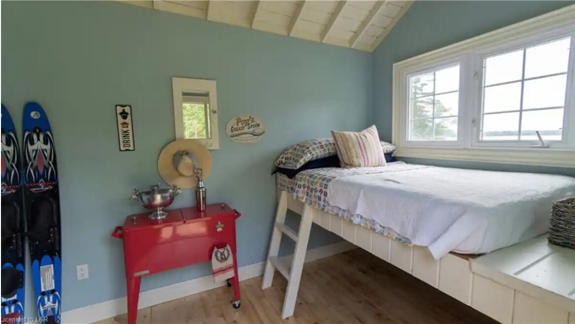Photo of Bedroom in Muskoka Lakes