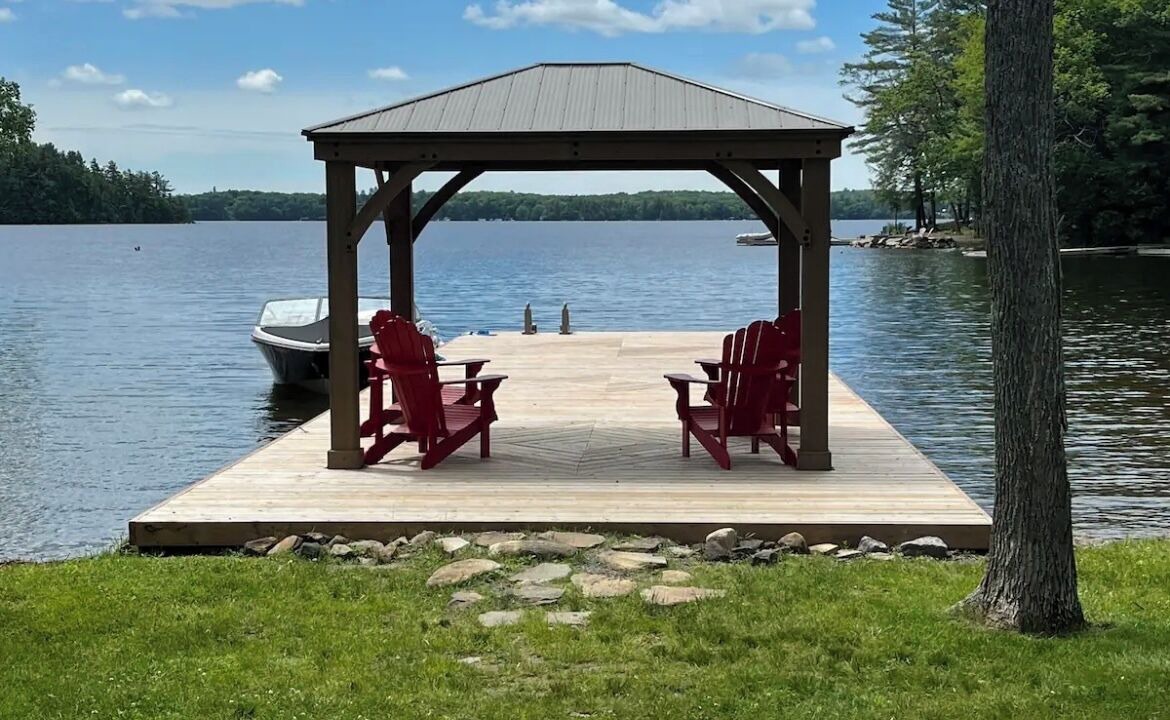 Photo of Patio Balcony in Muskoka Lakes