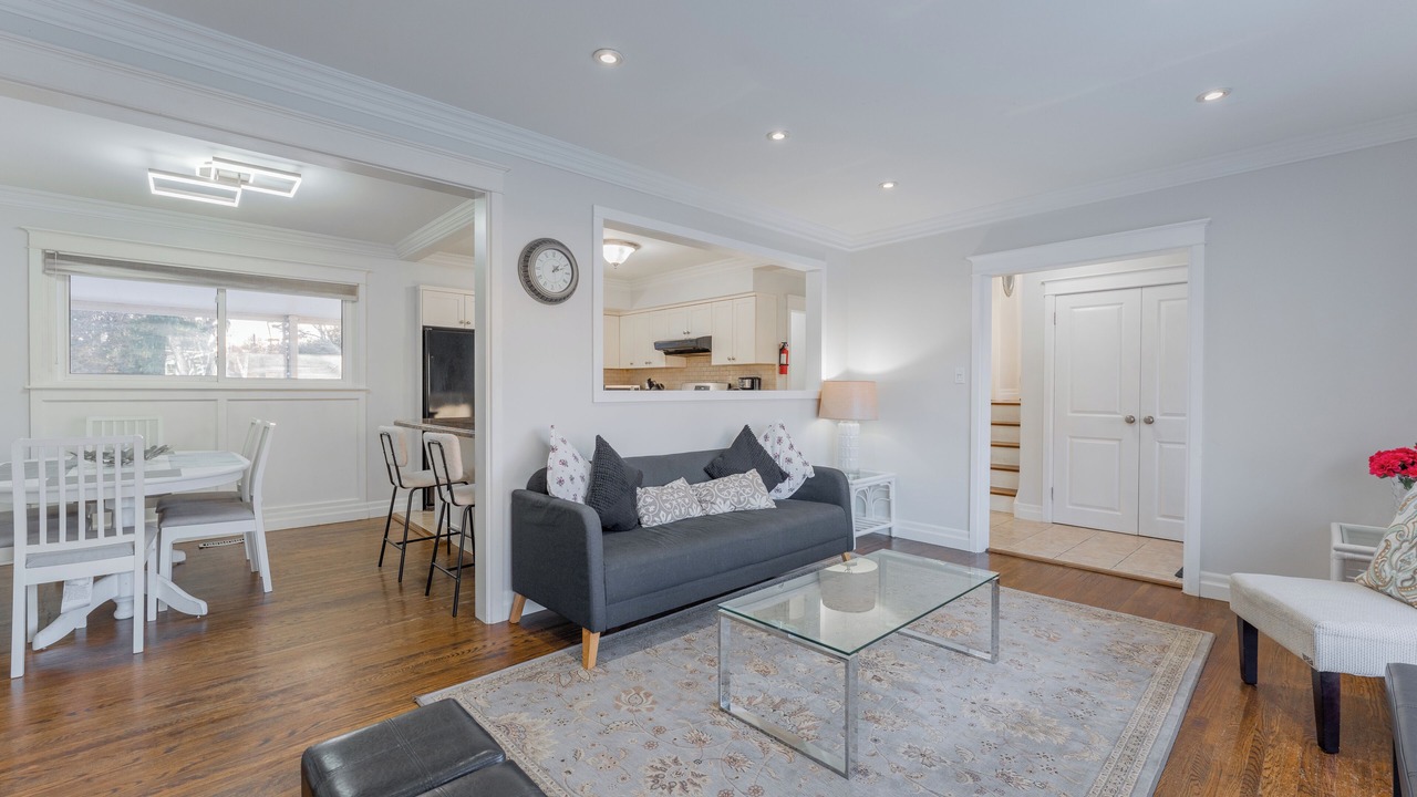 Photo of Livingroom in Burlington
