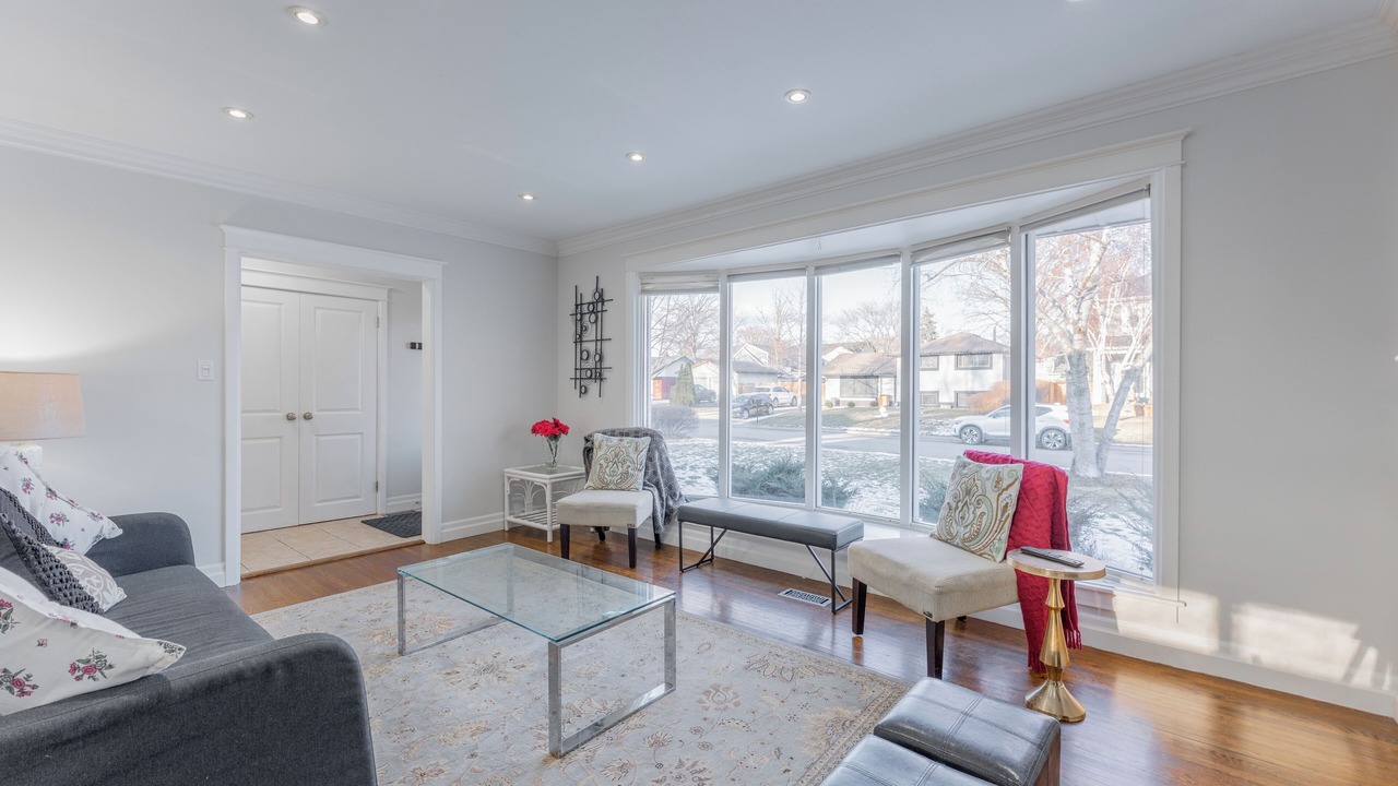 Photo of Livingroom in Burlington