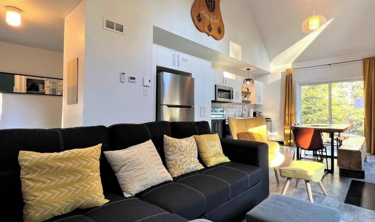 Photo of Livingroom in Sainte-Lucie-des-Laurentides