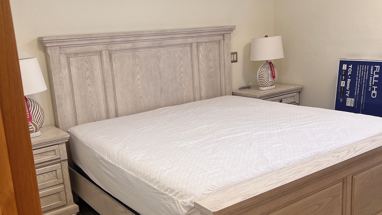 Photo of Bedroom in Oak Harbor