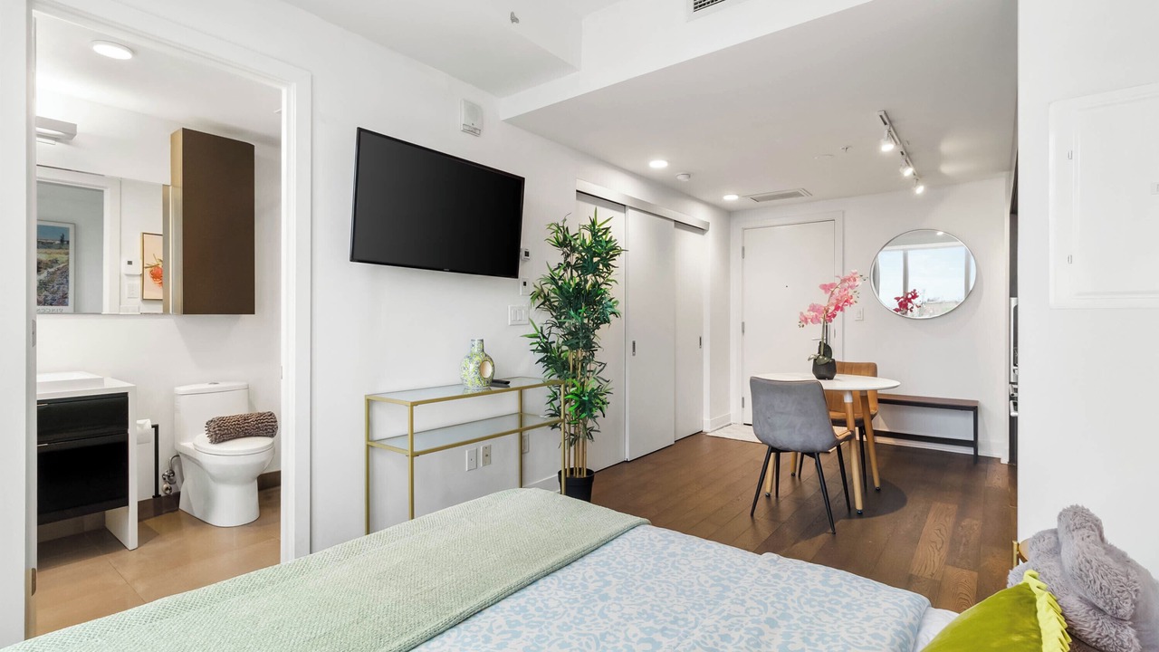 Photo of Bedroom in Downtown Montreal