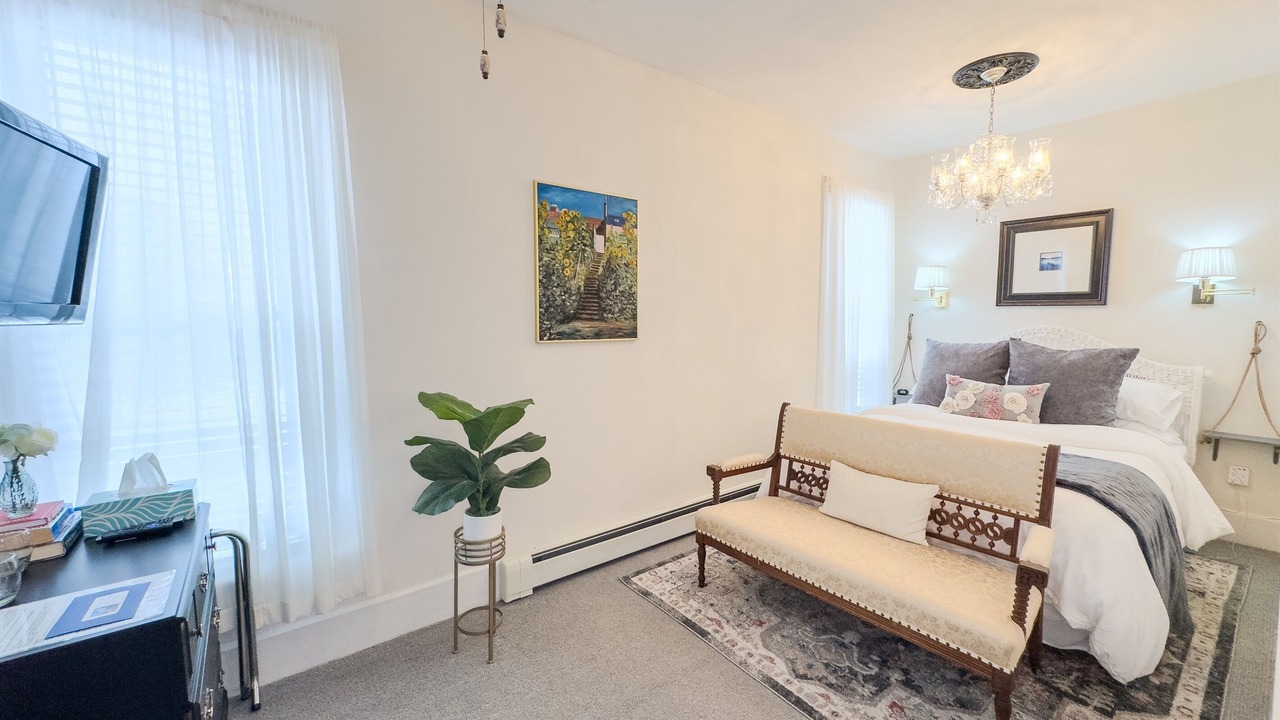 Photo of Bedroom in Marblehead