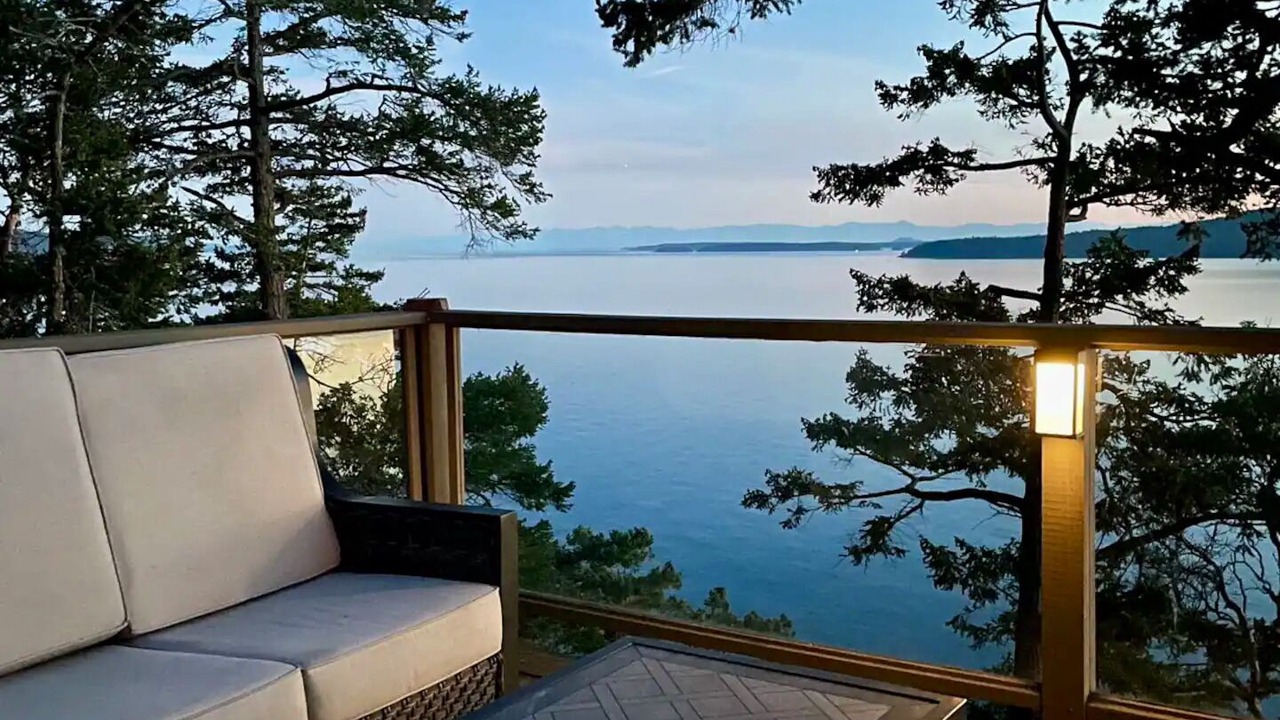 Photo of Patio Balcony in Pender Island