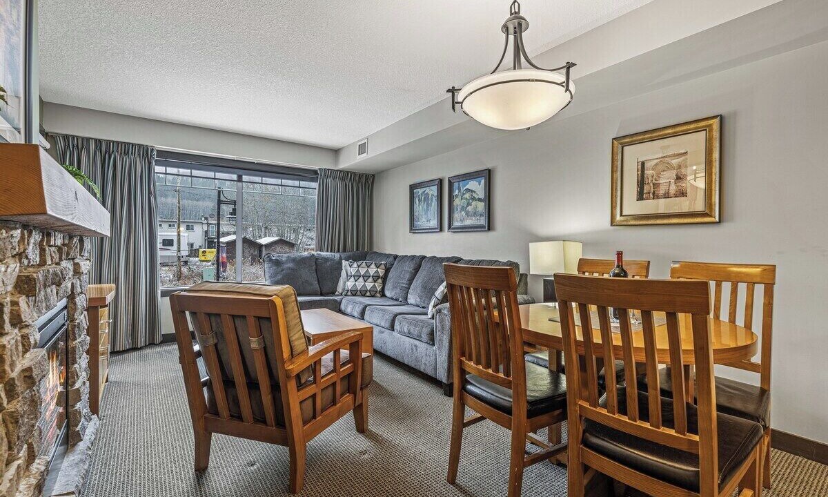 Photo of Livingroom in Dead Man's Flats