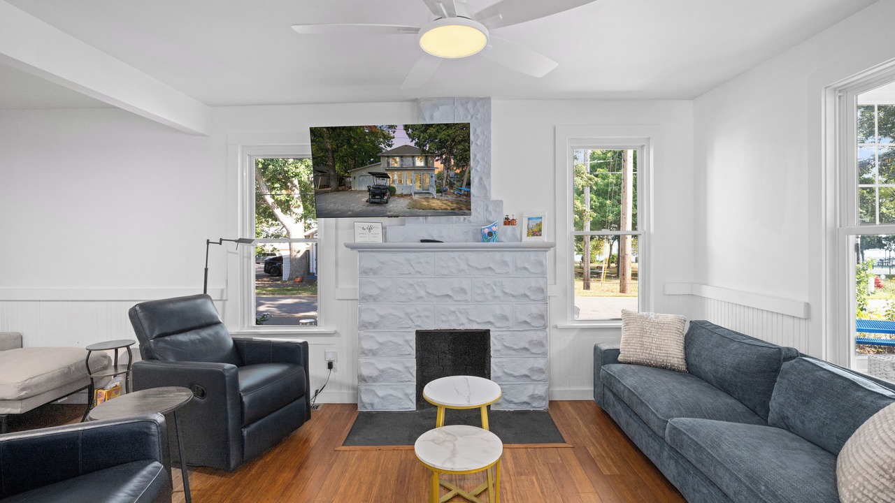 Photo of Bedroom in Lakeside