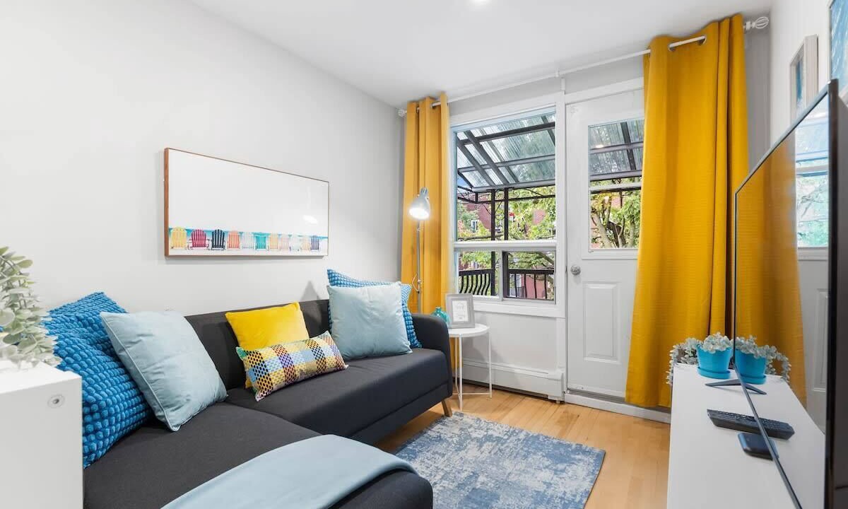 Photo of Livingroom in Nouveau-Rosemont