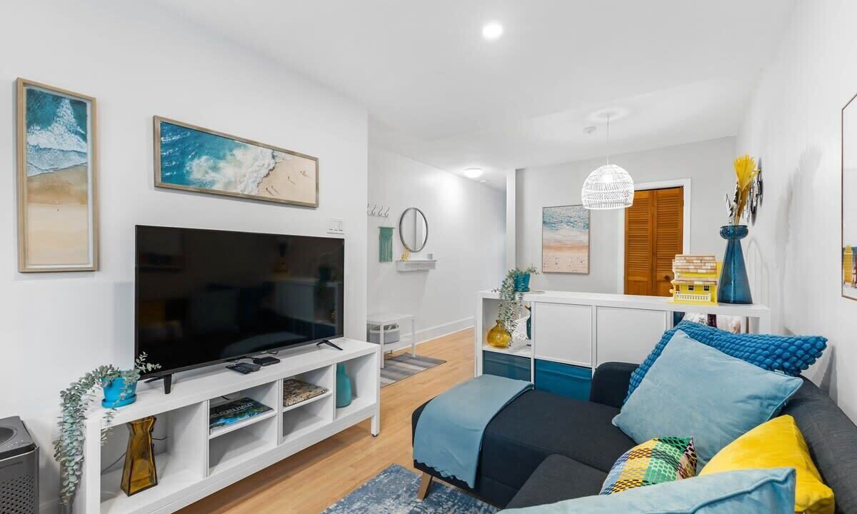 Photo of Livingroom in Nouveau-Rosemont