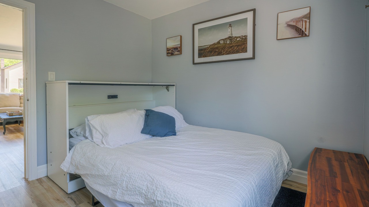 Photo of Bedroom in Kincardine