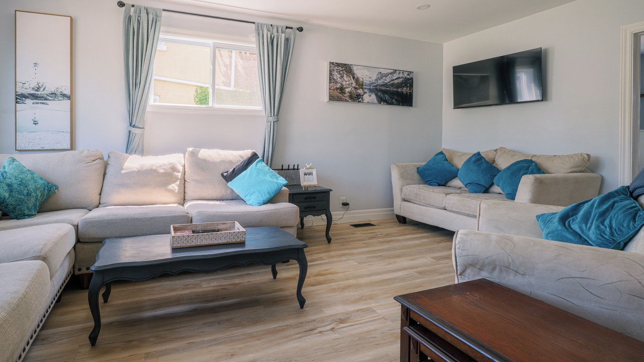 Photo of Livingroom in Kincardine