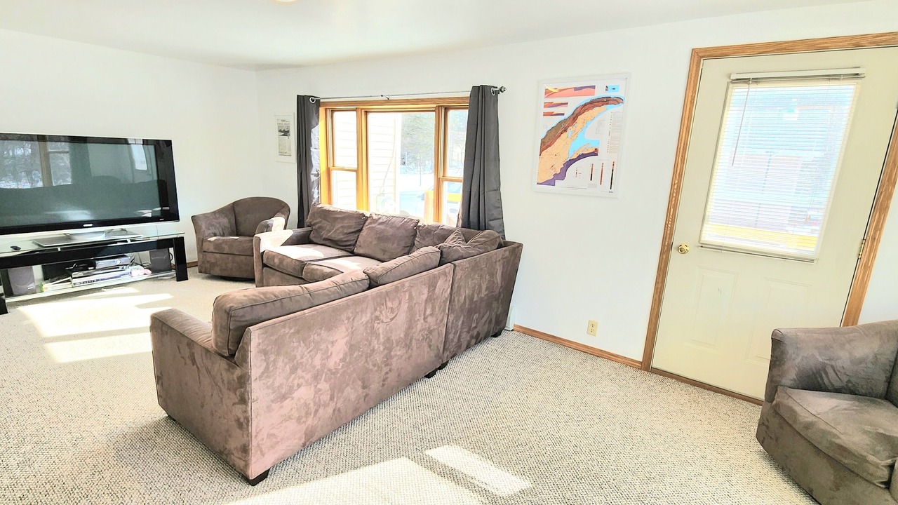 Photo of Livingroom in Allouez