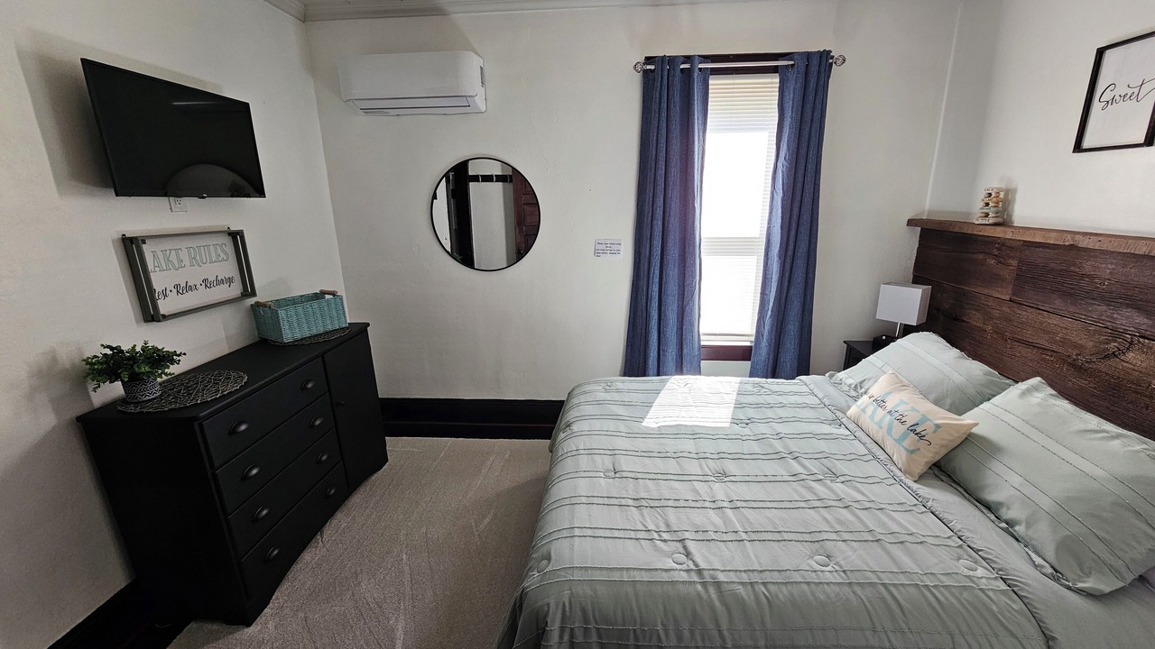 Photo of Bedroom in Port Clinton