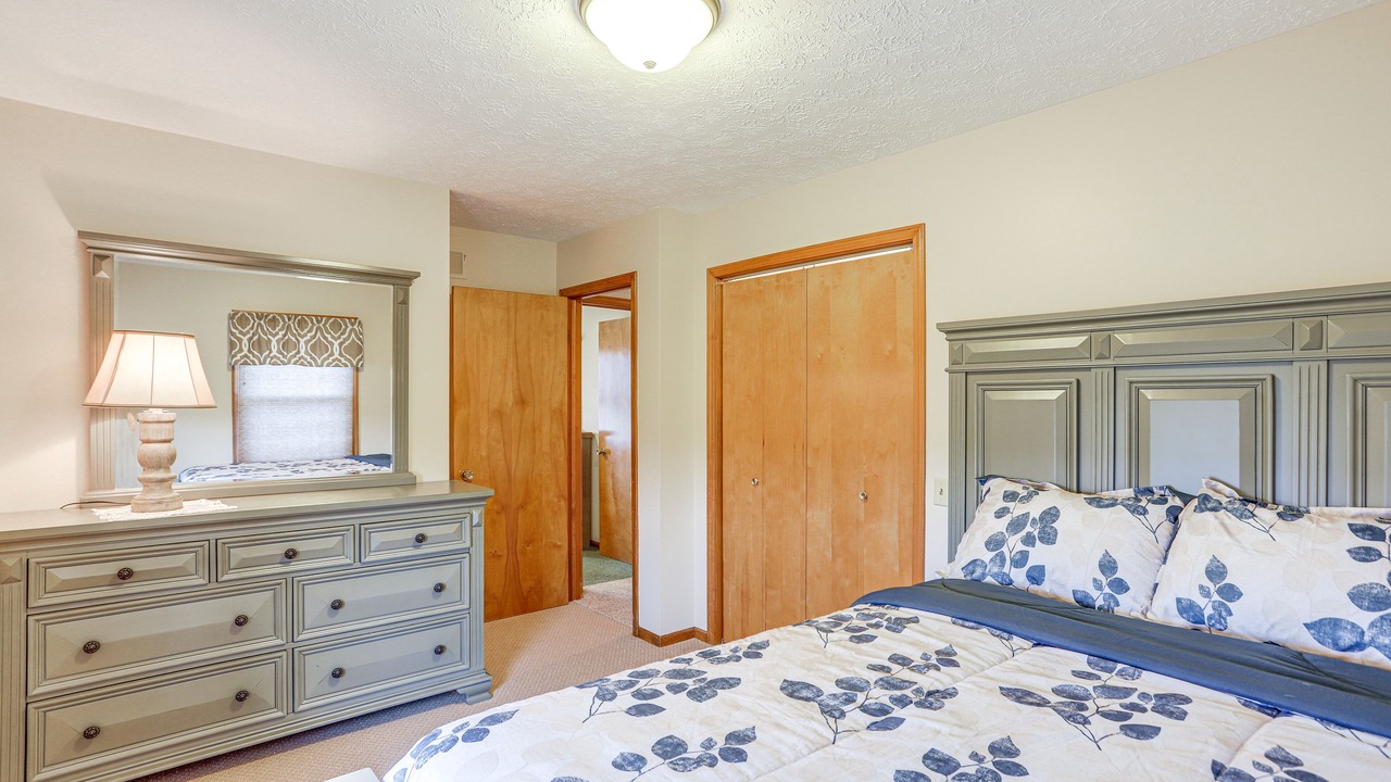Photo of Bedroom in New Haven  Huron County
