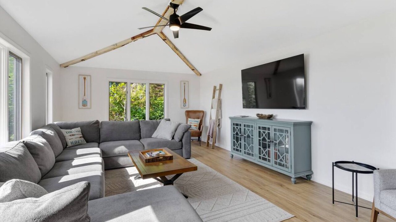 Photo of Livingroom in Canandaigua