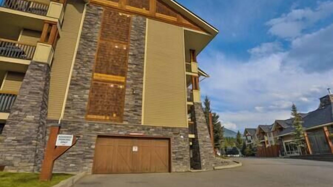 Photo of Outdoor in Radium Hot Springs