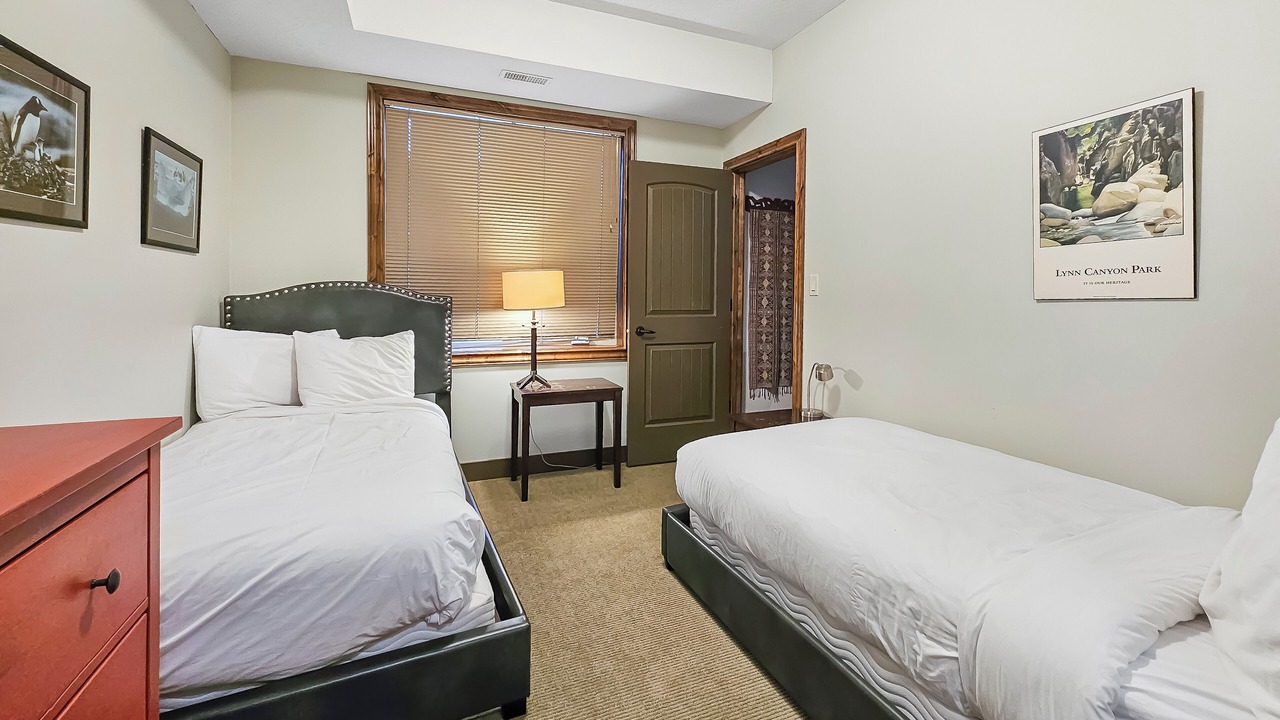 Photo of Bedroom in Radium Hot Springs