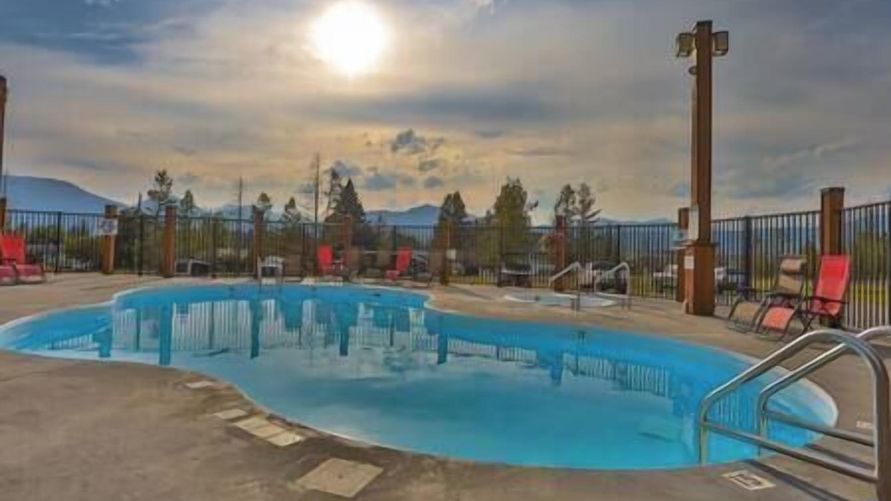 Photo of Outdoor in Radium Hot Springs