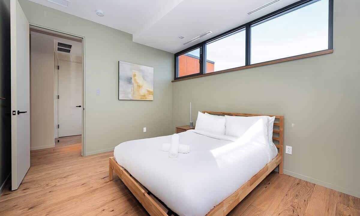Photo of Bedroom in La Petite-Patrie