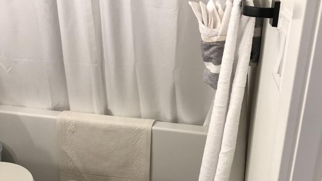 Photo of Bathroom in Parkland Beach