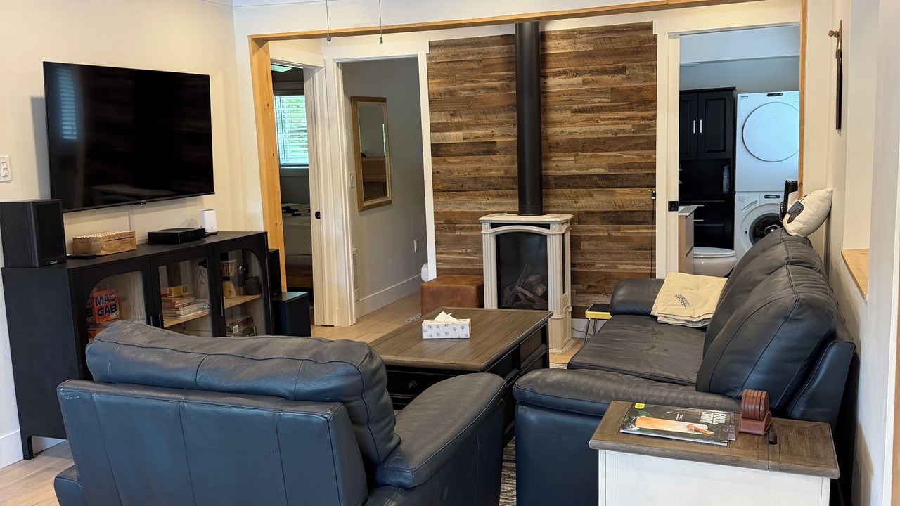 Photo of Bedroom in Utterson