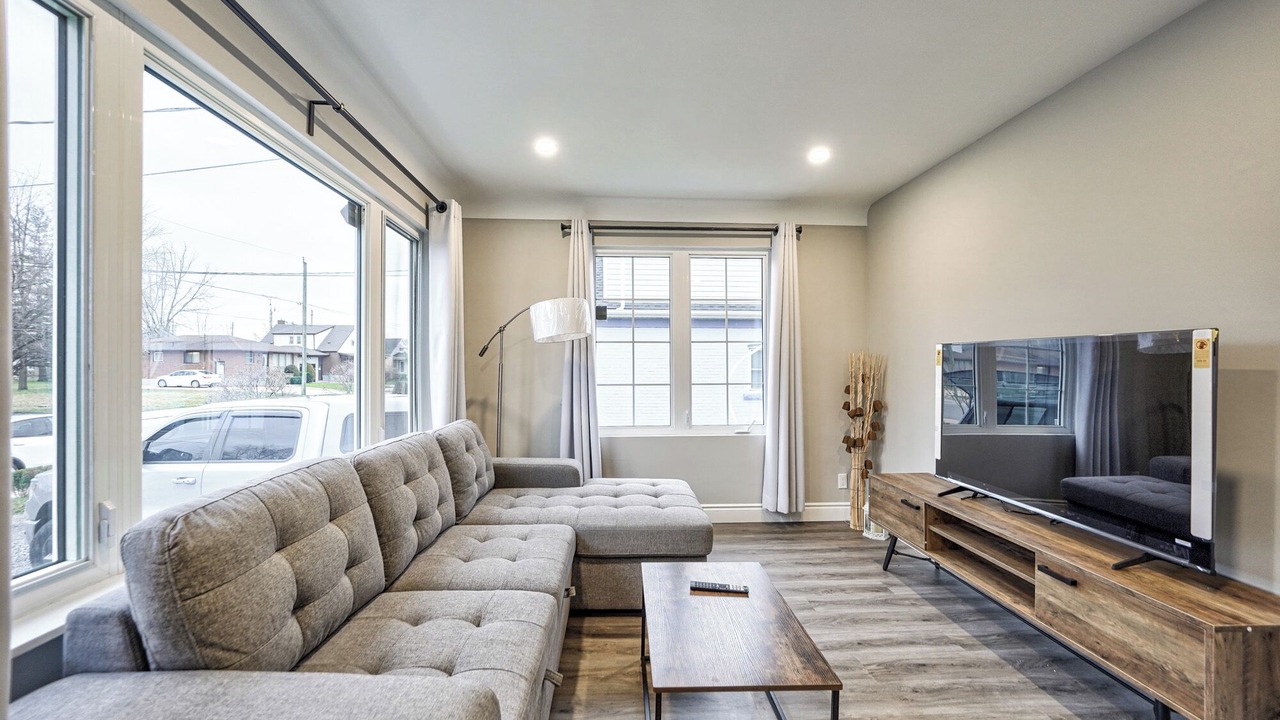 Photo of Livingroom in Niagara Falls