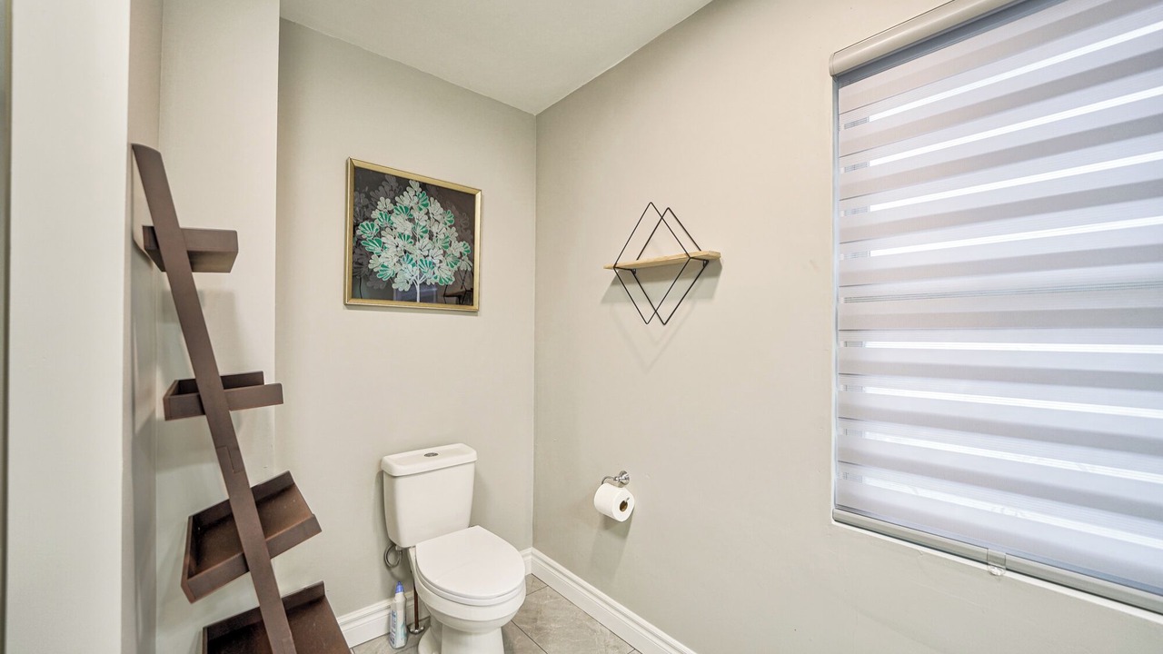 Photo of Bathroom in Niagara Falls