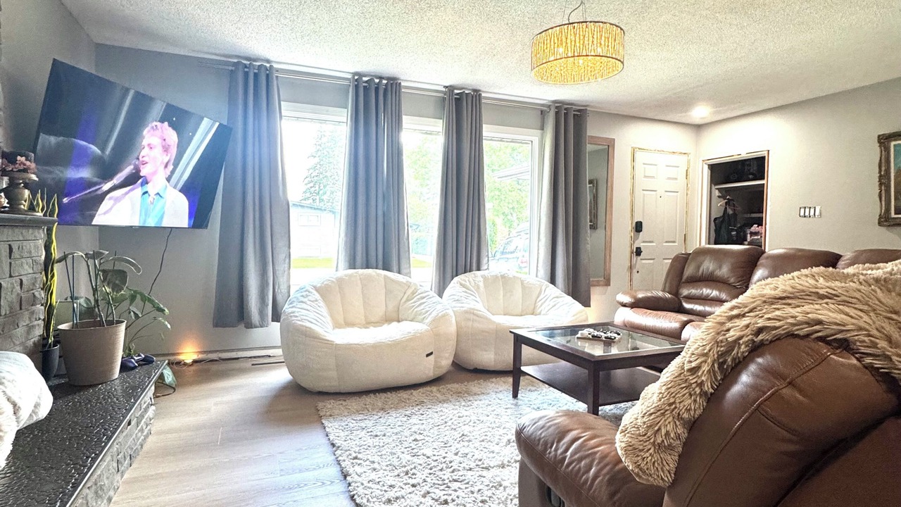 Photo of Livingroom in Yorkton