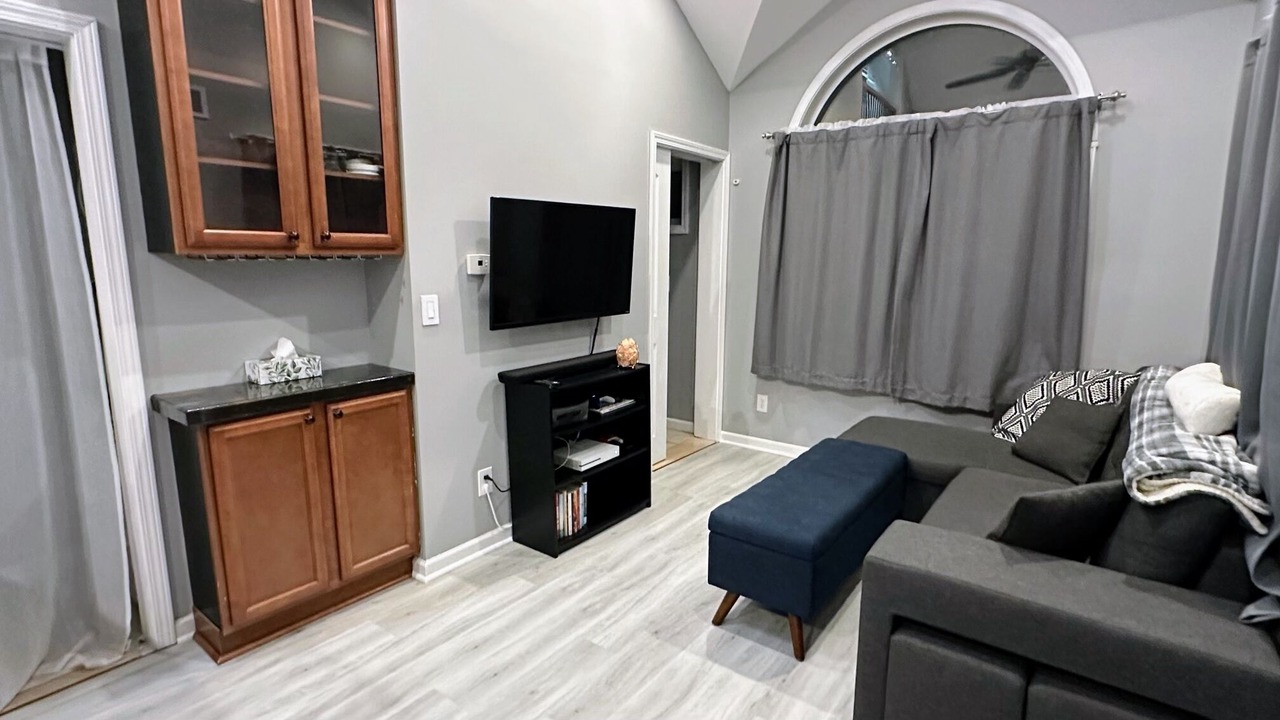 Photo of Livingroom in Cheektowaga