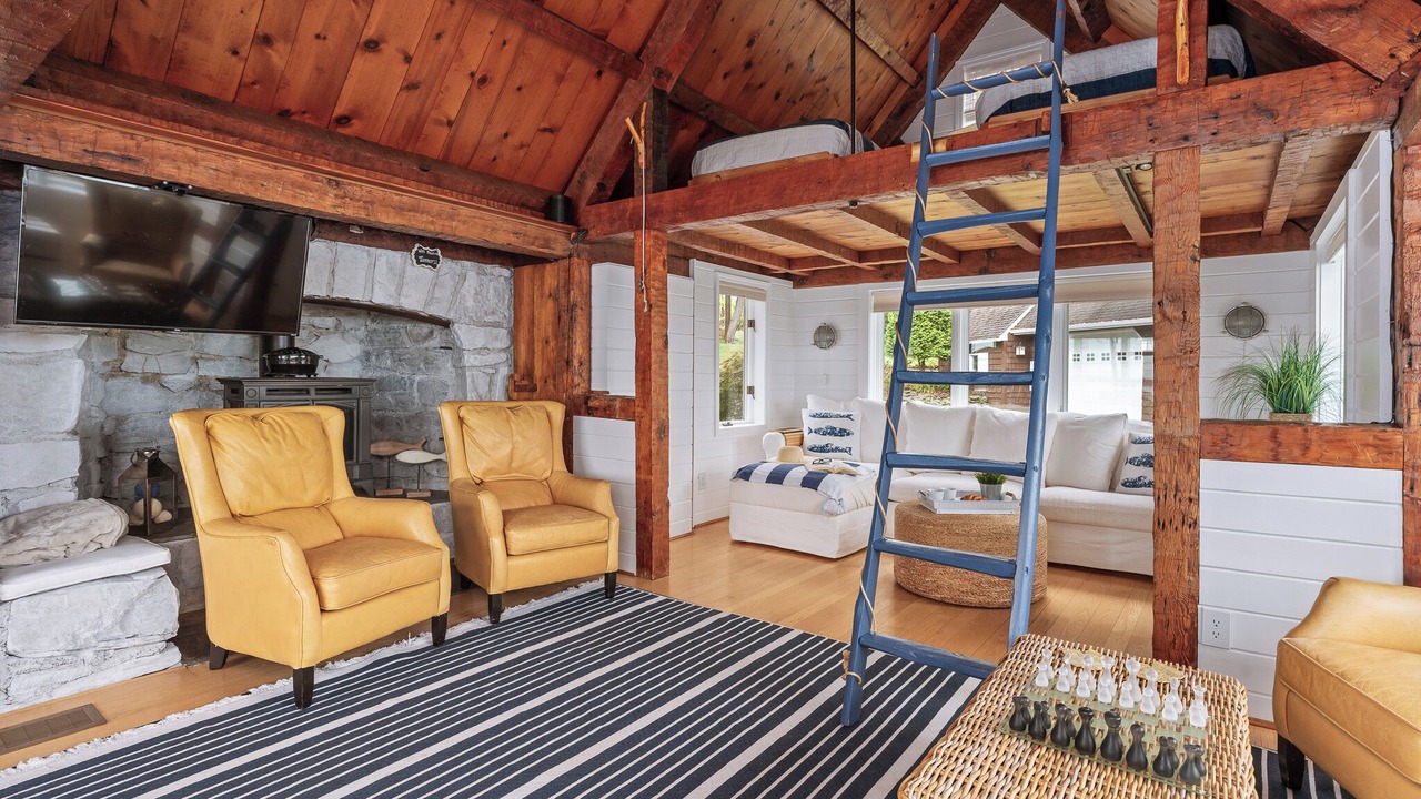 Photo of Livingroom in Poplar Ridge